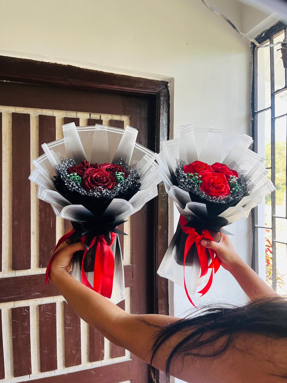 Beautiful Handmade Three Rose Bouquet 🌹🌹🌹