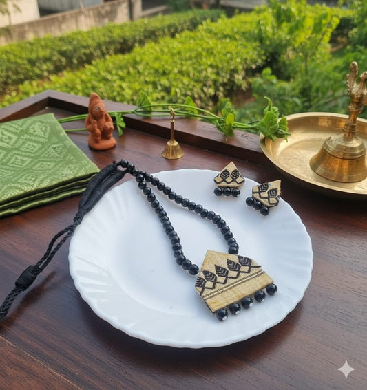 Handcrafted Modern Assamese Toss Jewellery Set (Model Style Preview)